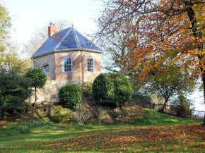 The Folly at Castlebridge, SHAFTESBURY